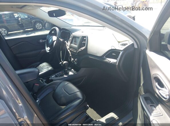 1C4PJMLBXKD365264 2019 JEEP CHEROKEE Серый Вид салона спереди