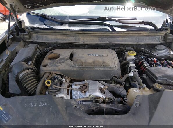 1C4PJMLN9KD142787 2019 JEEP CHEROKEE Silver Հետևի տեսք