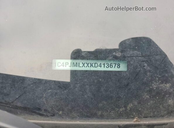 1C4PJMLXXKD413678 2019 JEEP CHEROKEE Black Engine compartment view