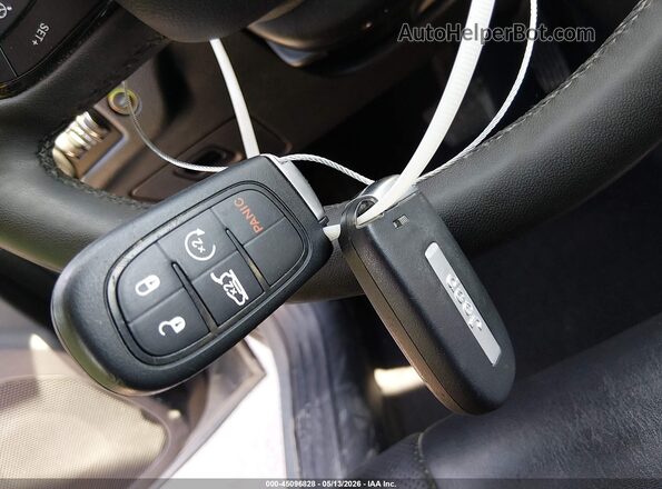 1C4PJMMB6PD109645 2023 JEEP CHEROKEE Gray Dashboard view