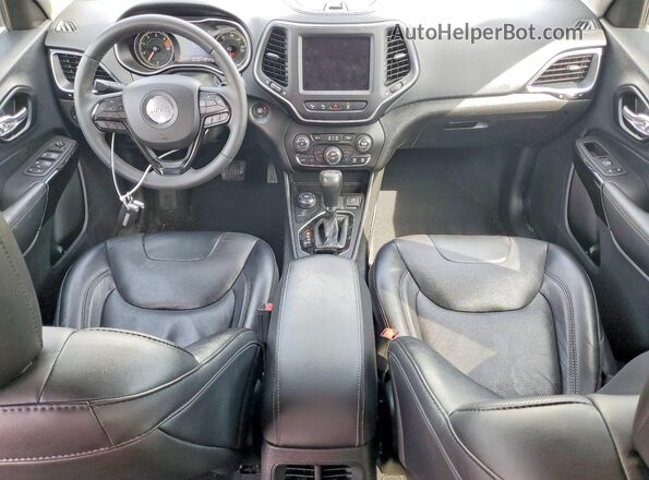 1C4PJMMB6PD112500 2023 JEEP CHEROKEE Белый Вид панели приборов