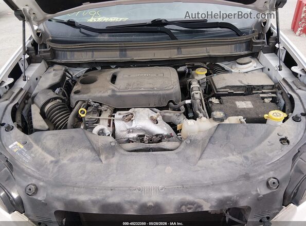 1C4PJMMN0ND526010 2022 JEEP CHEROKEE White Հետևի տեսք