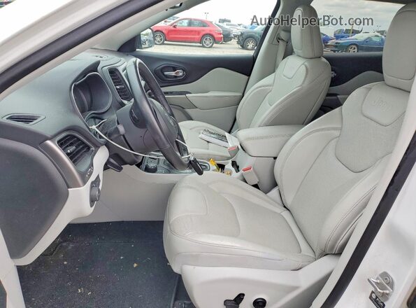 1C4PJMMX0MD158279 2021 JEEP CHEROKEE Белый Вид салона спереди