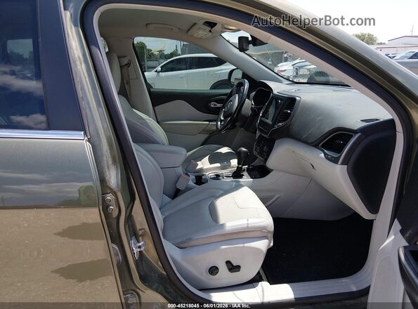 1C4PJMMX8MD160314 2021 JEEP CHEROKEE Green Front interior view