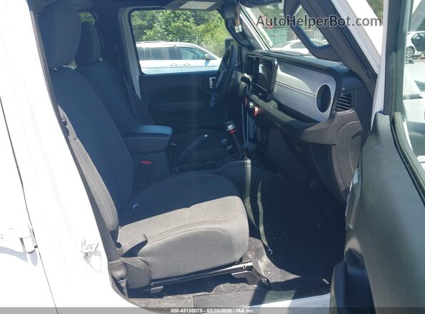 1C4PJXDGXRW197314 2024 JEEP WRANGLER White Front interior view