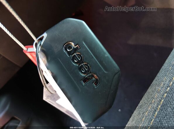 1C4PJXEN0SW525231 2025 JEEP WRANGLER Красный Вид панели приборов