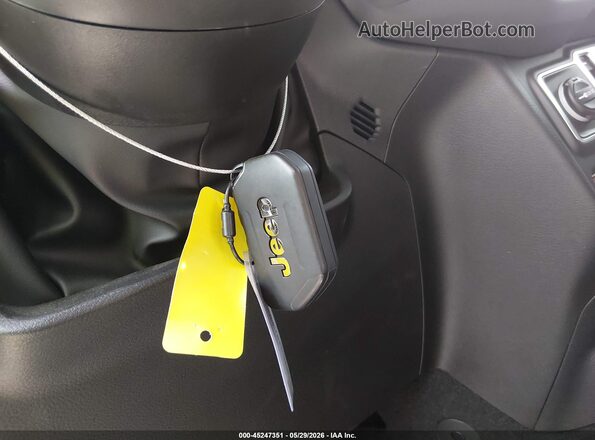 1C4PJXFNXTW236261 2026 JEEP WRANGLER Серый Вид панели приборов