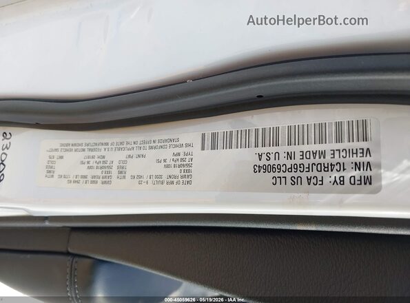 1C4RDJFG6PC690643 2023 DODGE DURANGO White Շարժիչի բաժամունքի տեսք