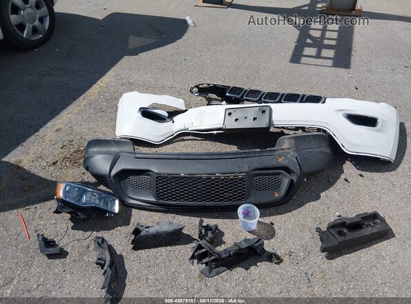 1C4RJEAG1KC602744 2019 JEEP GRAND CHEROKEE White Սարքավորումների վահանակի տեսք