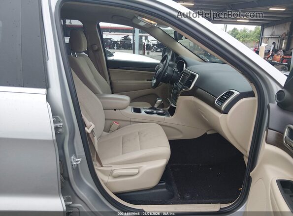 1C4RJEAG3HC805384 2017 JEEP GRAND CHEROKEE Silver Вид салону спереду