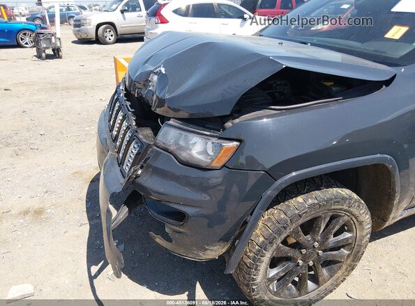 1C4RJEAG3HC957407 2017 JEEP GRAND CHEROKEE Черный Вид спереди