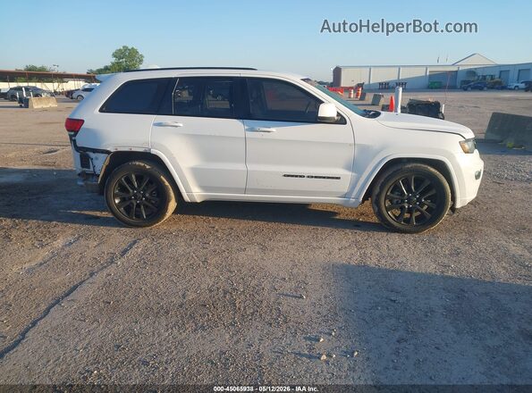 1C4RJEAG4JC339809 2018 JEEP GRAND CHEROKEE White Widok wnętrza 360 stopni