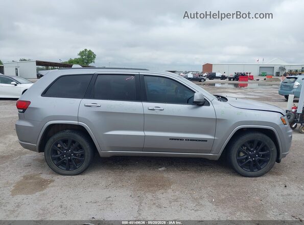 1C4RJEAG8KC673665 2019 JEEP GRAND CHEROKEE Gray Widok wnętrza z tyłu