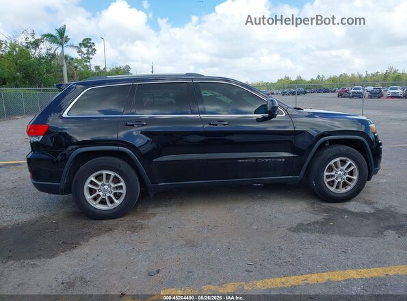 1C4RJEAG9JC354029 2018 JEEP GRAND CHEROKEE Black Widok wnętrza z tyłu