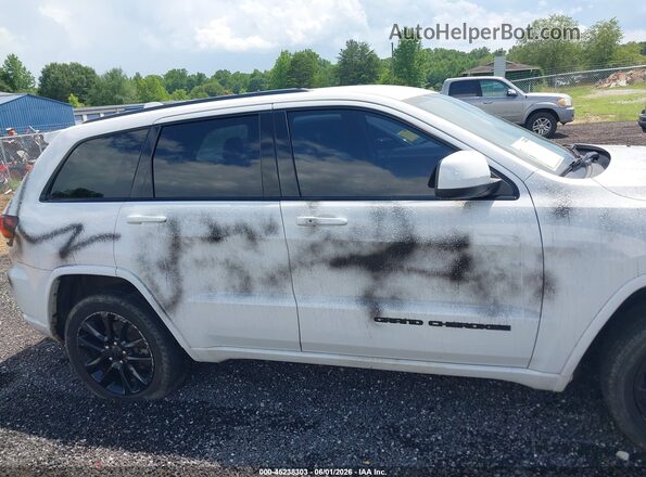 1C4RJEAGXJC168838 2018 JEEP GRAND CHEROKEE White Вид задньої частини салону