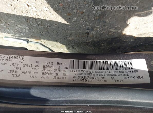 1C4RJEBG2HC943271 2017 JEEP GRAND CHEROKEE Gray Vista del compartimento del motor