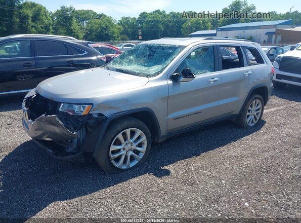 1C4RJEBG3HC846418 2017 JEEP GRAND CHEROKEE Silver 