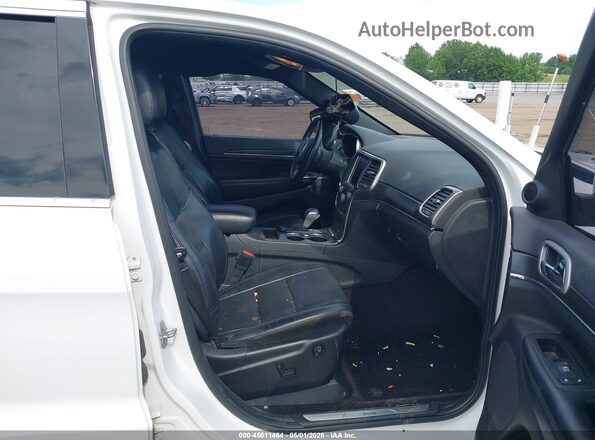 1C4RJEBG7JC132071 2018 JEEP GRAND CHEROKEE White Front interior view