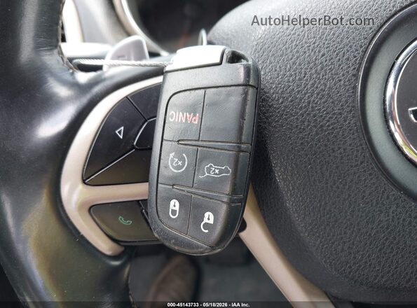 1C4RJEBG8HC892990 2017 JEEP GRAND CHEROKEE Silver Вид панелі приладів
