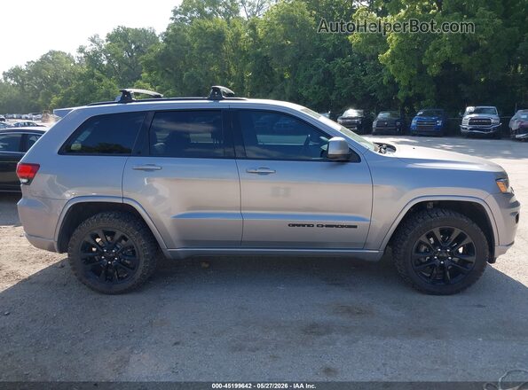 1C4RJFAG0JC203179 2018 JEEP GRAND CHEROKEE Silver 