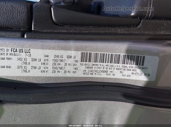 1C4RJFAG2JC458948 2018 JEEP GRAND CHEROKEE Silver Widok komory silnika