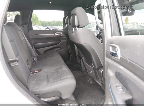 1C4RJFAG3JC479565 2018 JEEP GRAND CHEROKEE White VIN կոդի պիտակի տեսք