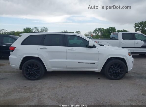 1C4RJFAG5HC720245 2017 JEEP GRAND CHEROKEE White უკანა სალონის ხედი