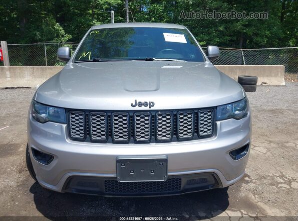 1C4RJFAG5JC108679 2018 JEEP GRAND CHEROKEE Silver Widok zestawu wskaźników