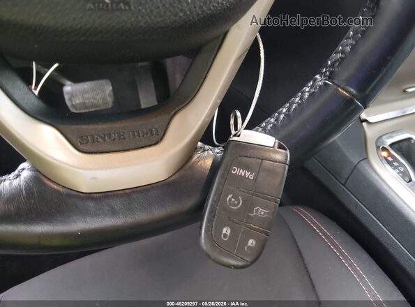 1C4RJFAG7GC389103 2016 JEEP GRAND CHEROKEE Silver Widok deski rozdzielczej