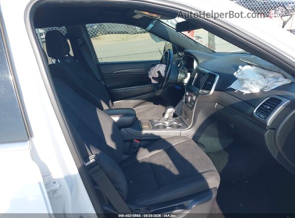 1C4RJFAG7JC257983 2018 JEEP GRAND CHEROKEE Белый Вид салона спереди