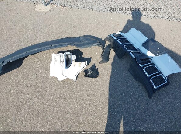 1C4RJFAG7JC257983 2018 JEEP GRAND CHEROKEE Белый Вид щитка приборов