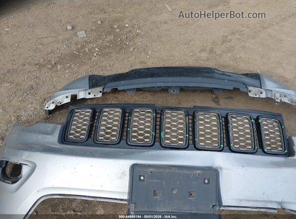 1C4RJFAG7KC546038 2019 JEEP GRAND CHEROKEE Silver Instrument cluster view