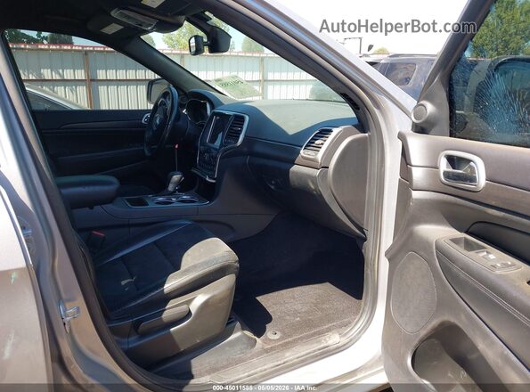 1C4RJFAG8JC432242 2018 JEEP GRAND CHEROKEE Silver 