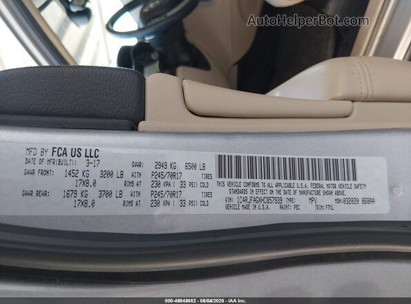 1C4RJFAGXHC857939 2017 JEEP GRAND CHEROKEE Silver Widok komory silnika
