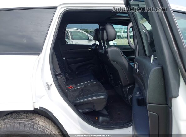 1C4RJFAGXJC217574 2018 JEEP GRAND CHEROKEE White Widok naklejki z numerem VIN