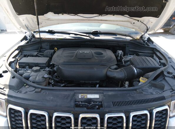 1C4RJFBG0HC607494 2017 JEEP GRAND CHEROKEE Белый Вид сзади