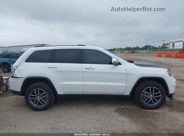 1C4RJFBG4JC504777 2018 JEEP GRAND CHEROKEE White Rear interior view