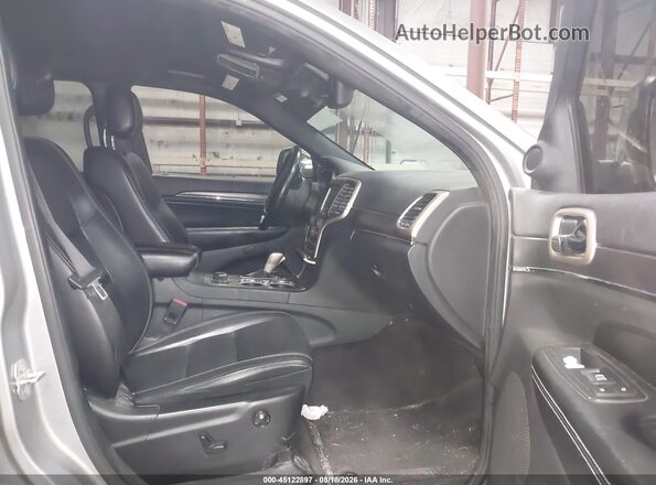 1C4RJFBG5GC321719 2016 JEEP GRAND CHEROKEE Silver Вид салону спереду