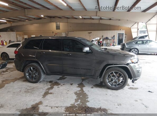 1C4RJFBG5MC826784 2021 JEEP GRAND CHEROKEE Gray Widok wnętrza z tyłu