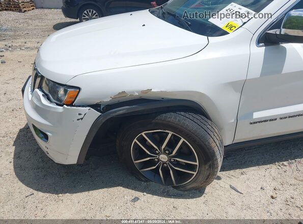 1C4RJFBG8HC802663 2017 JEEP GRAND CHEROKEE White Widok z przodu