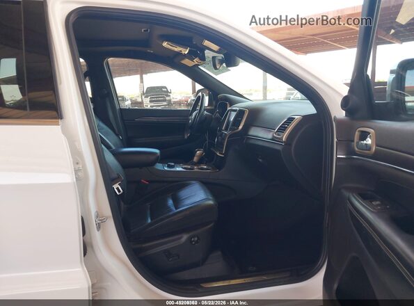 1C4RJFBG8HC873071 2017 JEEP GRAND CHEROKEE White Вид салону спереду