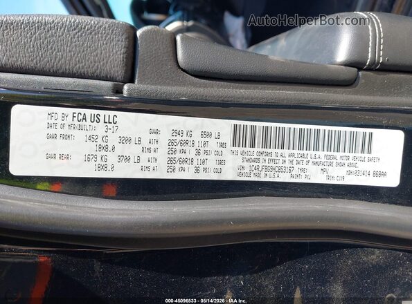 1C4RJFBG9HC853167 2017 JEEP GRAND CHEROKEE Black Engine compartment view
