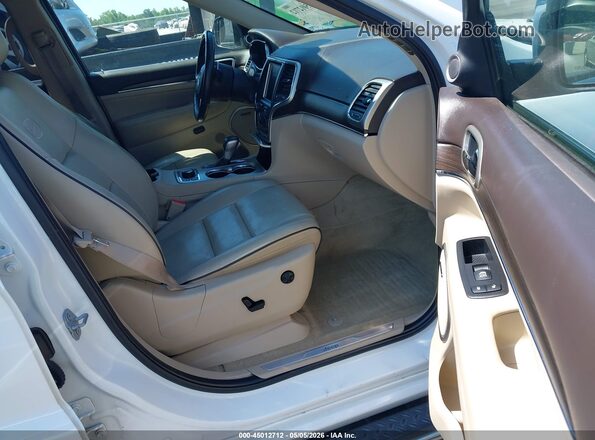 1C4RJFCG0HC646570 2017 JEEP GRAND CHEROKEE White Սալոնի դիմացի տեսք