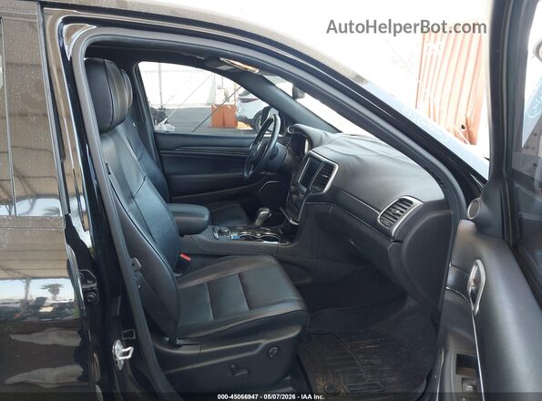 1C4RJFCG3JC458311 2018 JEEP GRAND CHEROKEE Black Սալոնի դիմացի տեսք