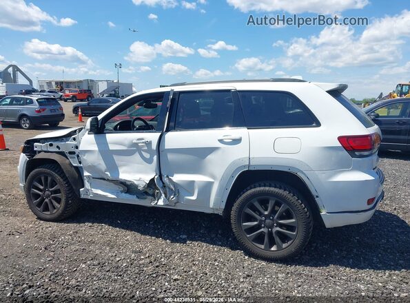 1C4RJFCG4JC326996 2018 JEEP GRAND CHEROKEE White 360 interior view