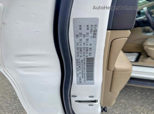 1C4RJFCT6JC104487 2018 JEEP GRAND White Rear seats view