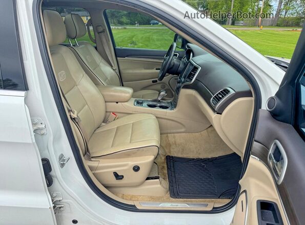 1C4RJFCT6JC104487 2018 JEEP GRAND White Front view
