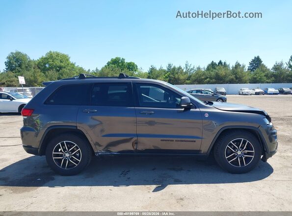 1C4RJFLG4JC504860 2018 JEEP GRAND CHEROKEE Gray Vista interior trasera