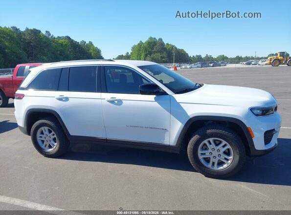 1C4RJGAG5PC610252 2023 JEEP GRAND CHEROKEE Белый Вид задней части салона