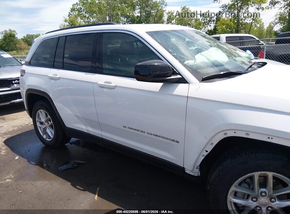 1C4RJHAG8S8782888 2025 JEEP GRAND CHEROKEE White Սալոնի հետևի տեսք